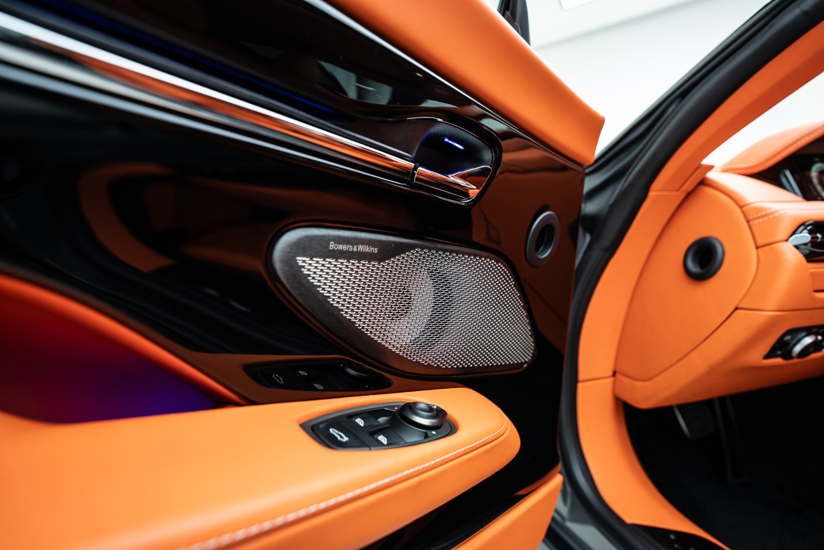 2026 ASTON MARTIN DB12